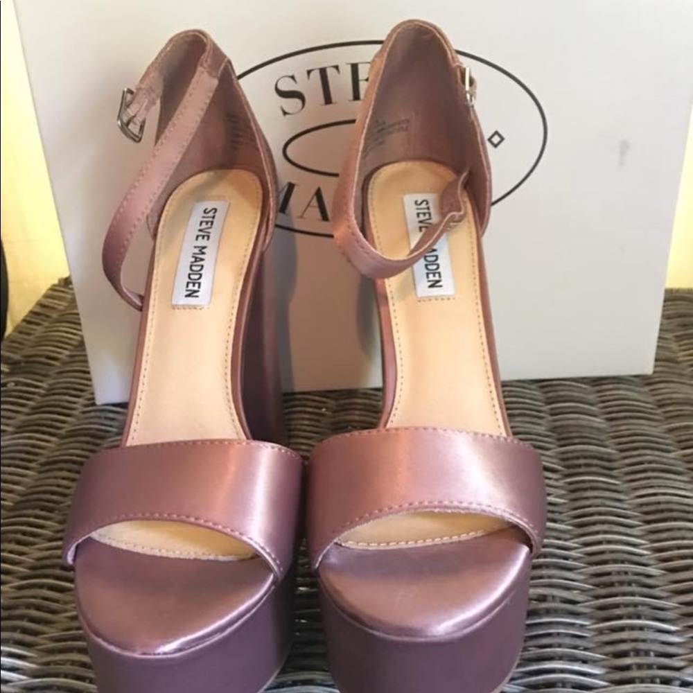Mauve Heels